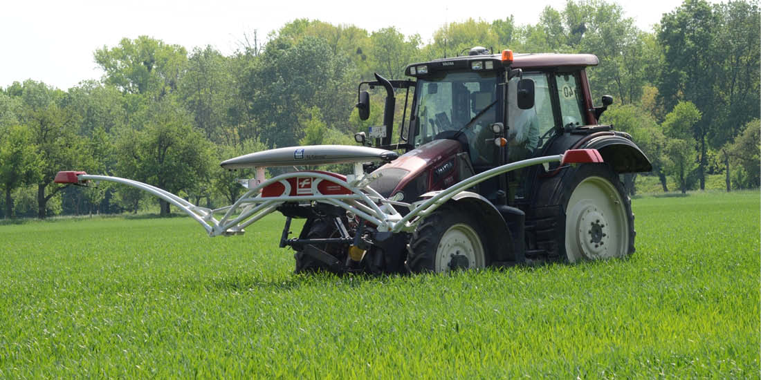 Traktor mit Stickstoff-Sensoren
